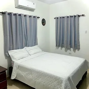 Casa Linda - 10 Mins From & Lagoon With Ac & Free Parking Сasa de vacaciones Payita